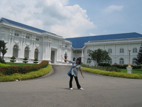 28852_392227582590_7726903_n